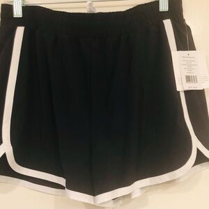 BNWT Beyond Yoga Go Retro Shorts